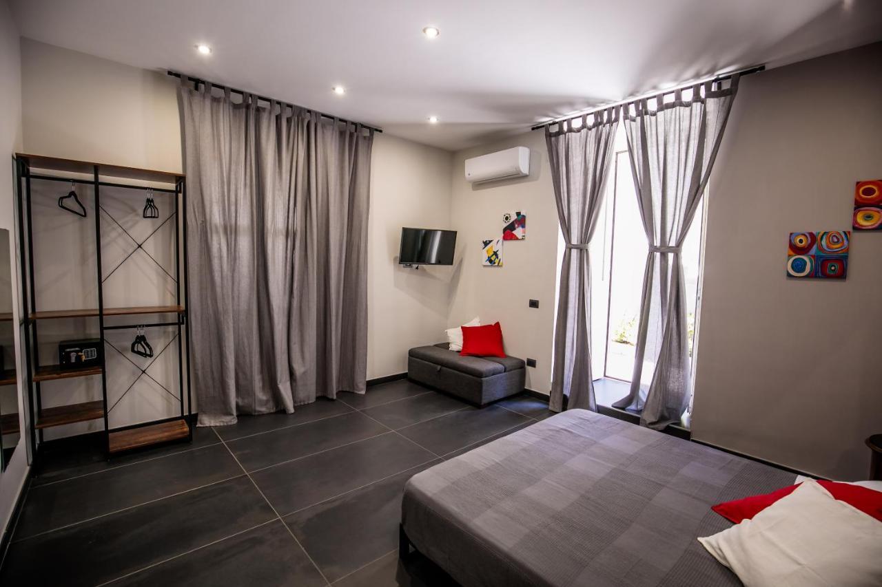 Medusa Cilea B&B Napoli Bagian luar foto