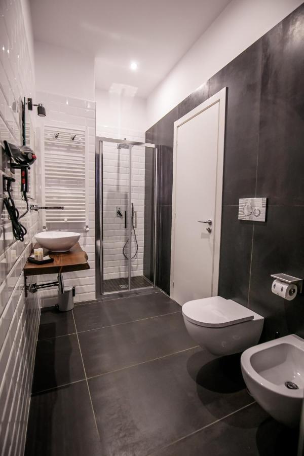 Medusa Cilea B&B Napoli Bagian luar foto