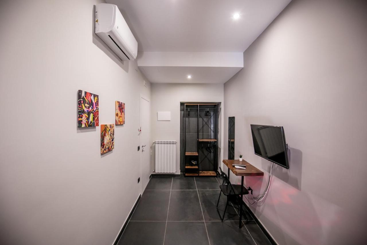 Medusa Cilea B&B Napoli Bagian luar foto
